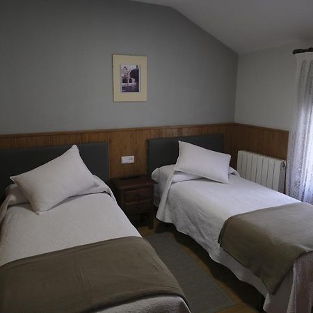 Hostal Restaurante Goya Piedrahita  Luaran gambar