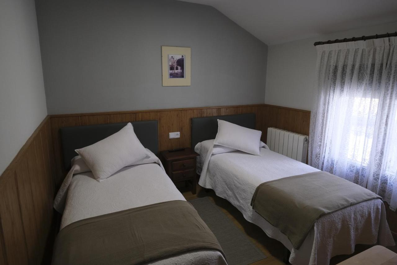Hostal Restaurante Goya Piedrahita  Luaran gambar